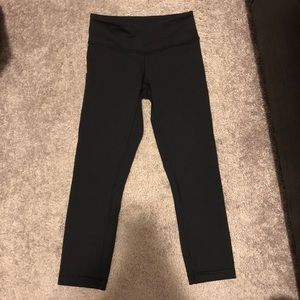 Lululemon Wunder Under Crops